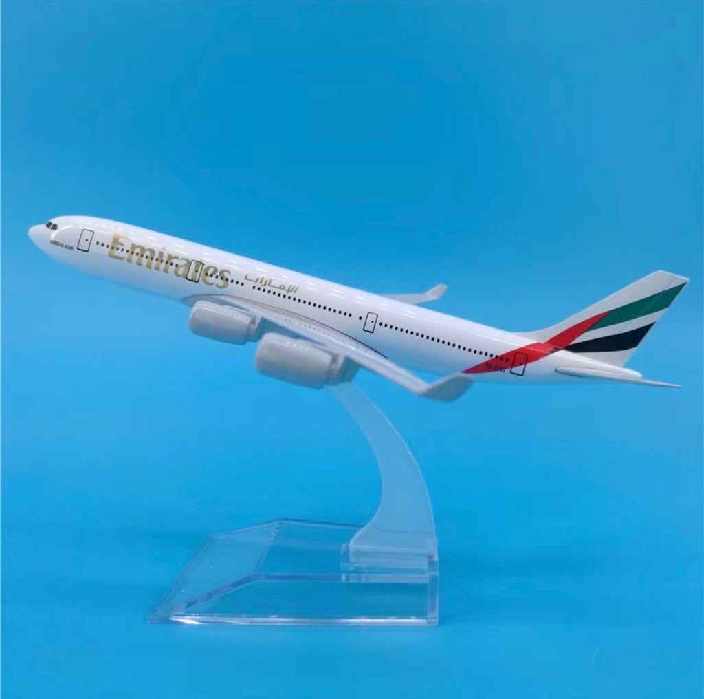 AIRBUS 340 EMIRATES