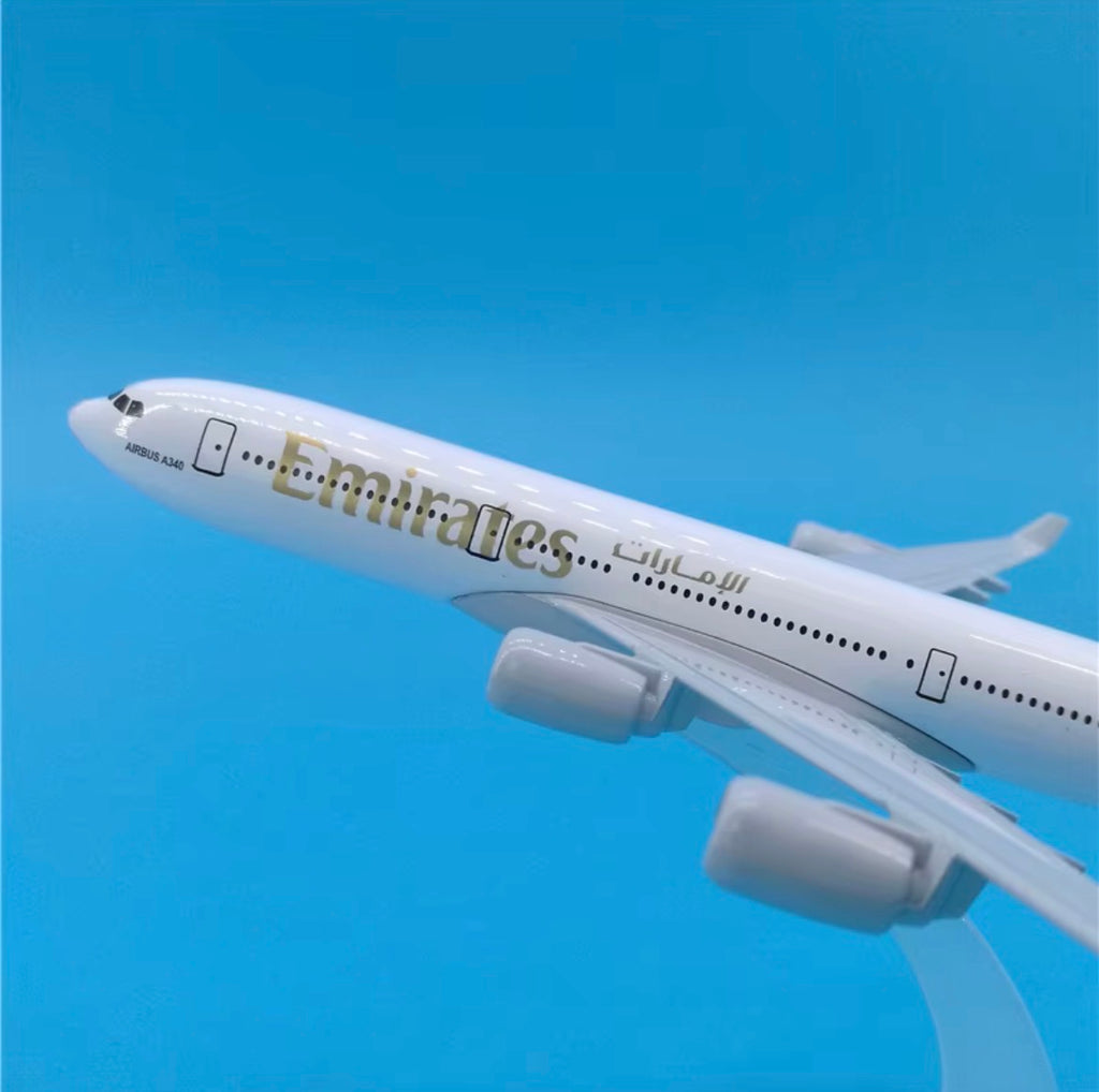 AIRBUS 340 EMIRATES