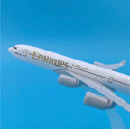 AIRBUS 340 EMIRATES