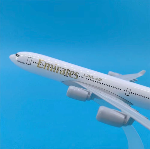 AIRBUS 340 EMIRATES