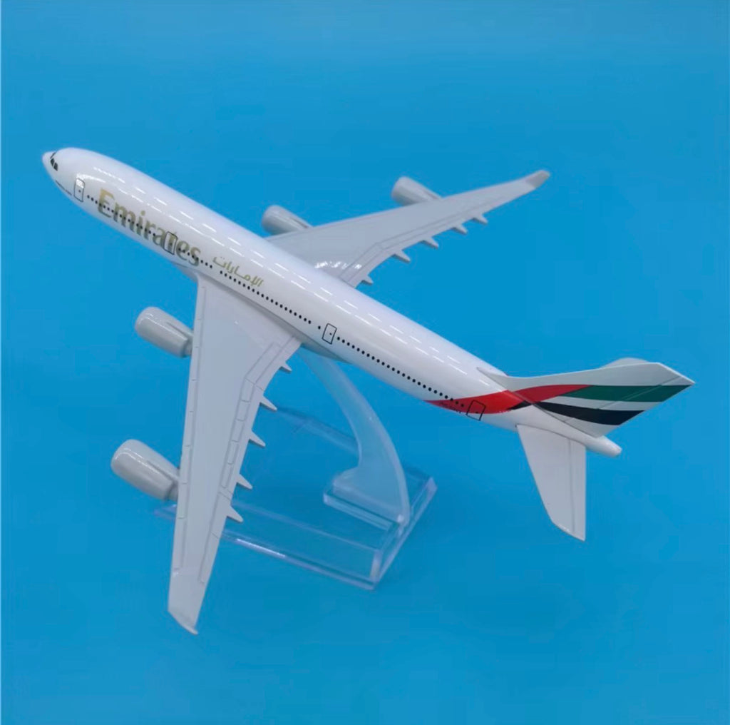 AIRBUS 340 EMIRATES